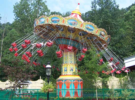 swing-carousel_dollywood.jpg